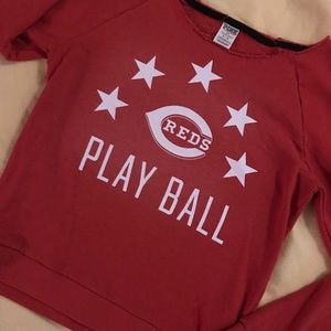 VS PINK Cincinnati Reds sweat shirt